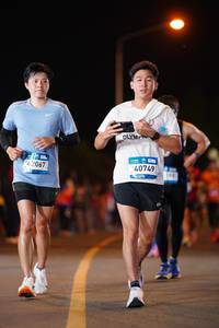 BIB: 42067, 40749
                            <button type="button" onclick="openModal(22806334)" class="btn btn-primary btn-sm float-right btn-popup" data-toggle="modal" data-target=".modal-high-quality">
                        <i class="fas fa-shopping-cart"></i> Add to Cart
                    </button>
                                            <button type="button" onclick="isThisMe(22806334, true)" class="btn btn-success btn-sm float-right btn-popup btn-isme hidden" data-toggle="tooltip" data-placement="bottom" title="นี่คือรูปของคุณใช่ไหม คลิกที่นี่เพื่อเอาเข้าอัลบั้ม">
                        <i class="fas fa-plus"></i> Add to album
                    </button>
                    <button type="button" onclick="isThisMe(22806334, false)" class="btn btn-warning btn-sm float-right btn-popup btn-isnotme hidden">
                        <i class="fas fa-ban"></i> Remove from album
                    </button>